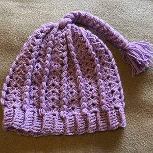 Knitted beanie for girls